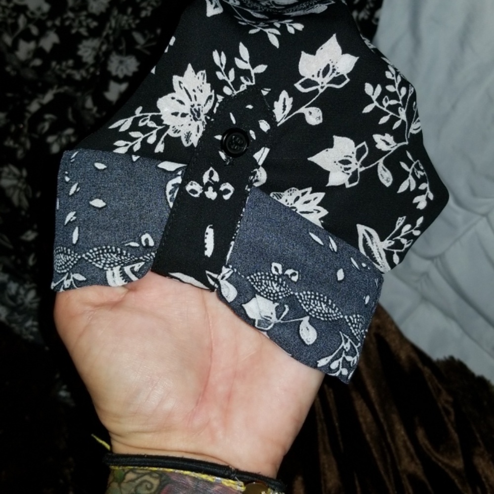 NWOT Floral dress - Picture 3 of 4
